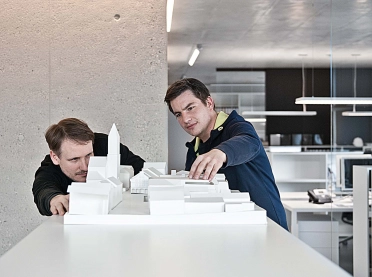 Office building - new construction - according to DGNB Platinum certification - at work